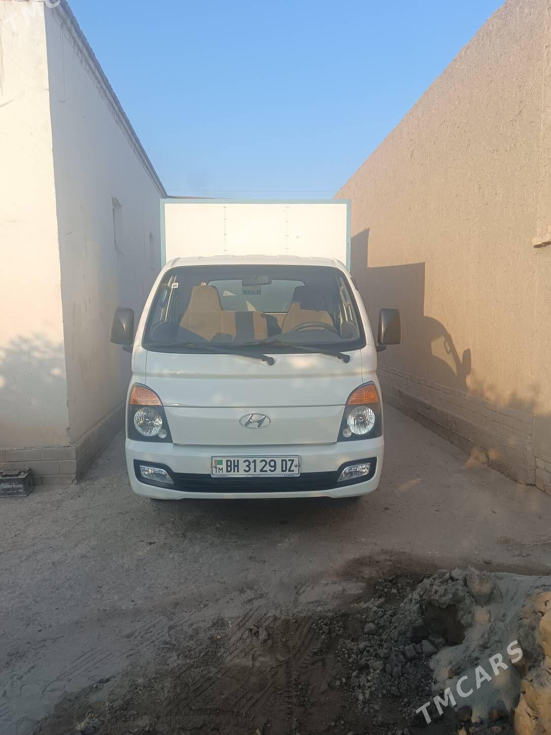 Kia Bongo 2014 - 220 000 TMT - Daşoguz - img 2