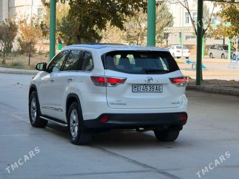 Toyota Highlander 2016 - 405 000 TMT - Кëши - img 6
