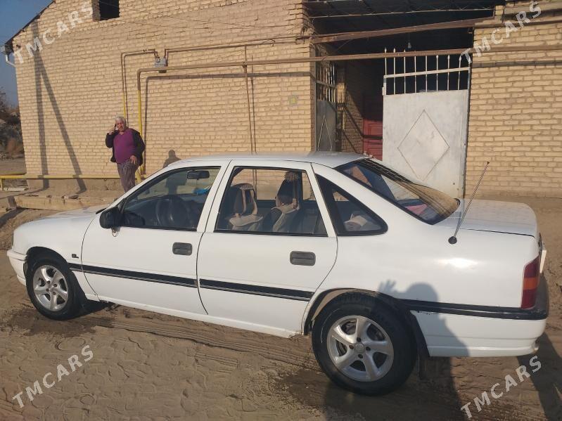 Opel Vectra 1992 - 35 000 TMT - Саят - img 5