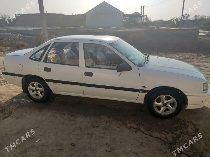 Opel Vectra 1992 - 35 000 TMT - Саят - img 4