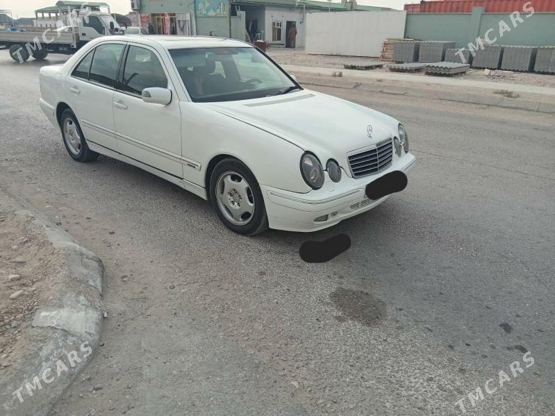Mercedes-Benz E320 2001 - 110 000 TMT - Balkanabat - img 2