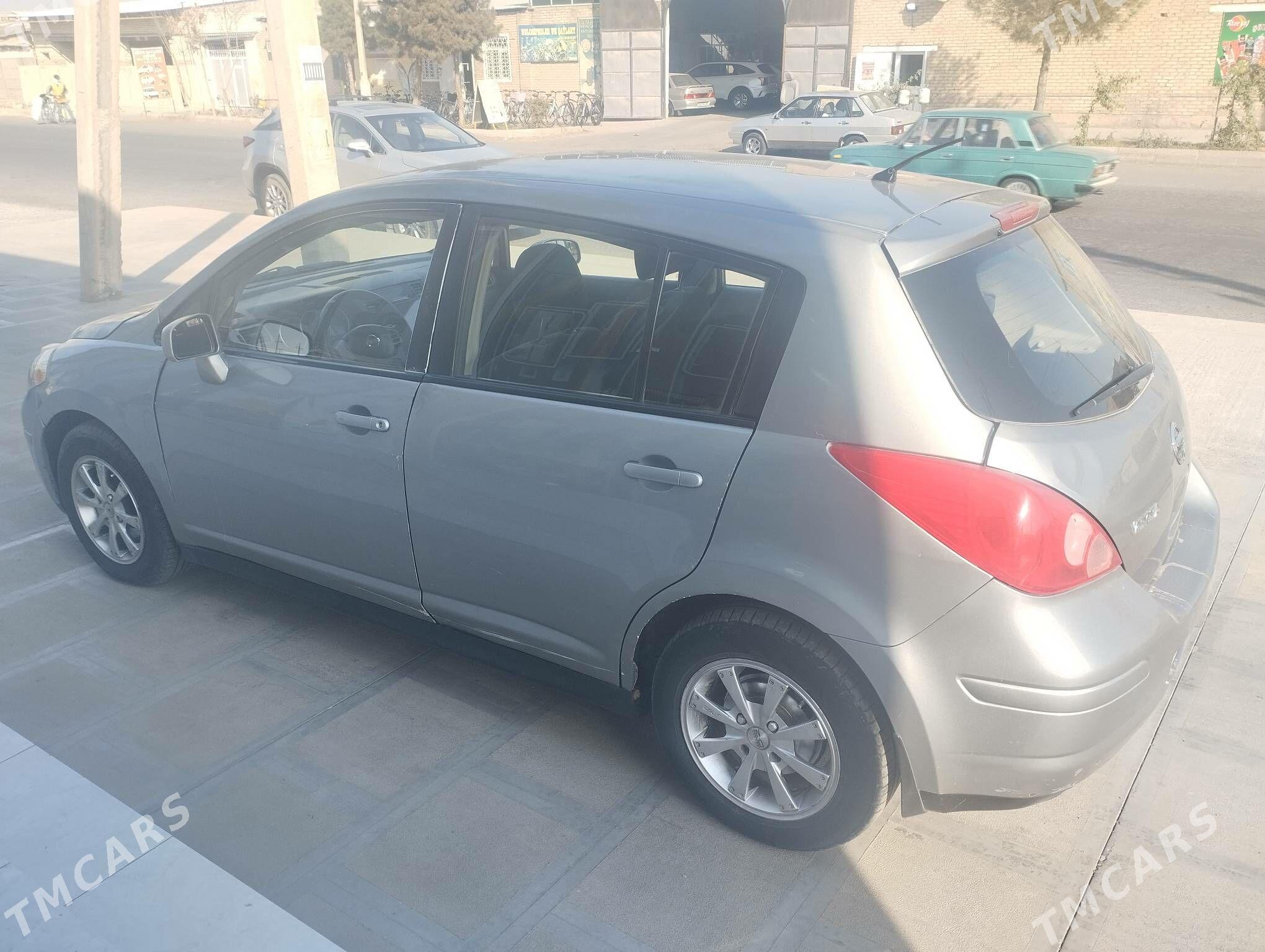 Nissan Versa 2011 - 96 000 TMT - Мары - img 2