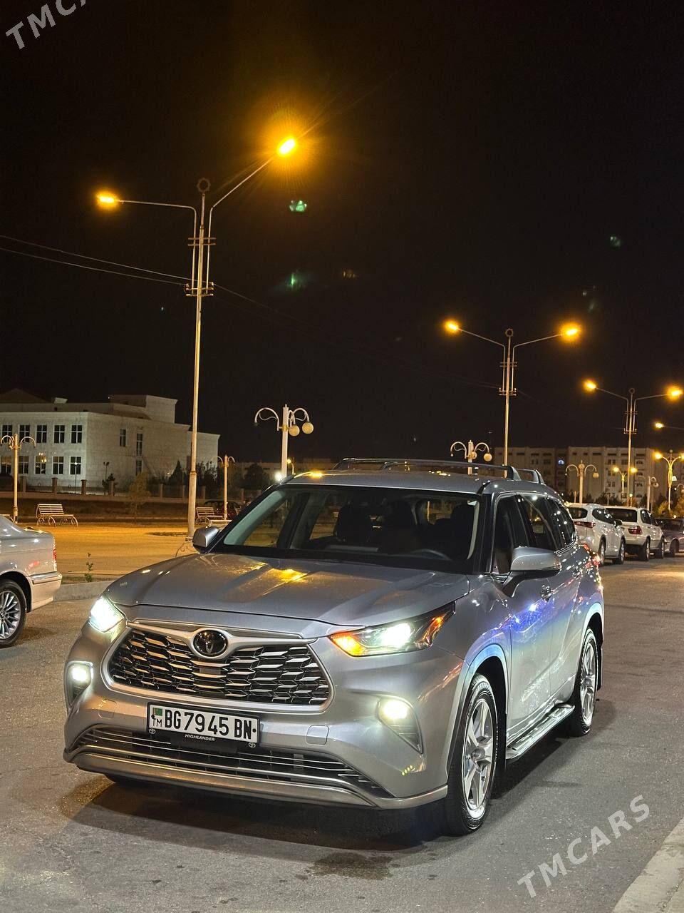 Toyota Highlander 2022 - 490 000 TMT - Jebel - img 3