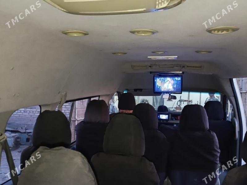 Toyota Hiace 2012 - 240 000 TMT - Бабадайхан - img 4