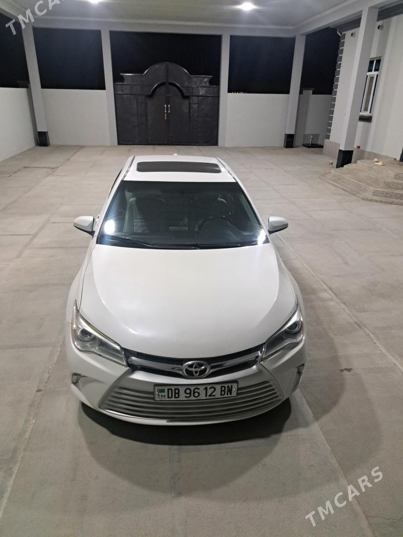 Toyota Camry 2015 - 290 000 TMT - Гумдаг - img 4