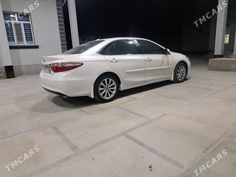 Toyota Camry 2015 - 290 000 TMT - Гумдаг - img 3