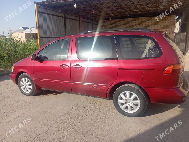 Toyota Sienna 2000 - 130 000 TMT - Mary - img 4
