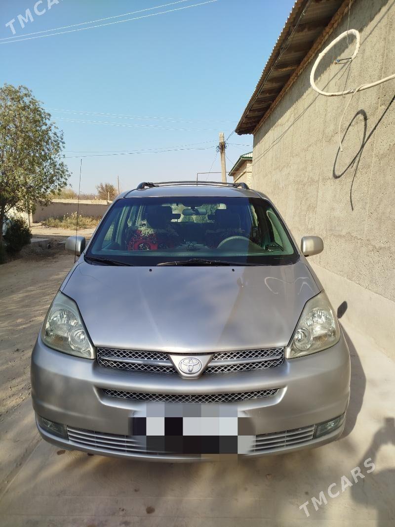 Toyota Sienna 2004 - 270 000 TMT - Köneürgenç - img 4