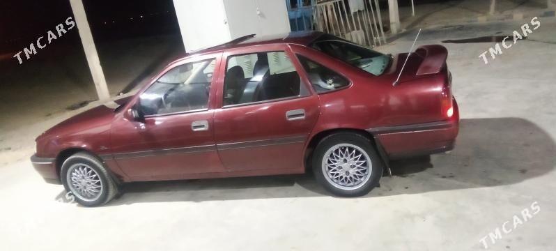 Opel Vectra 1992 - 25 000 TMT - Mary - img 3