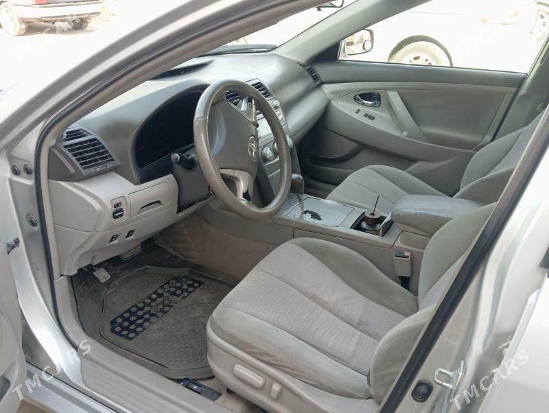 Toyota Camry 2010 - 180 000 TMT - Фарап - img 5