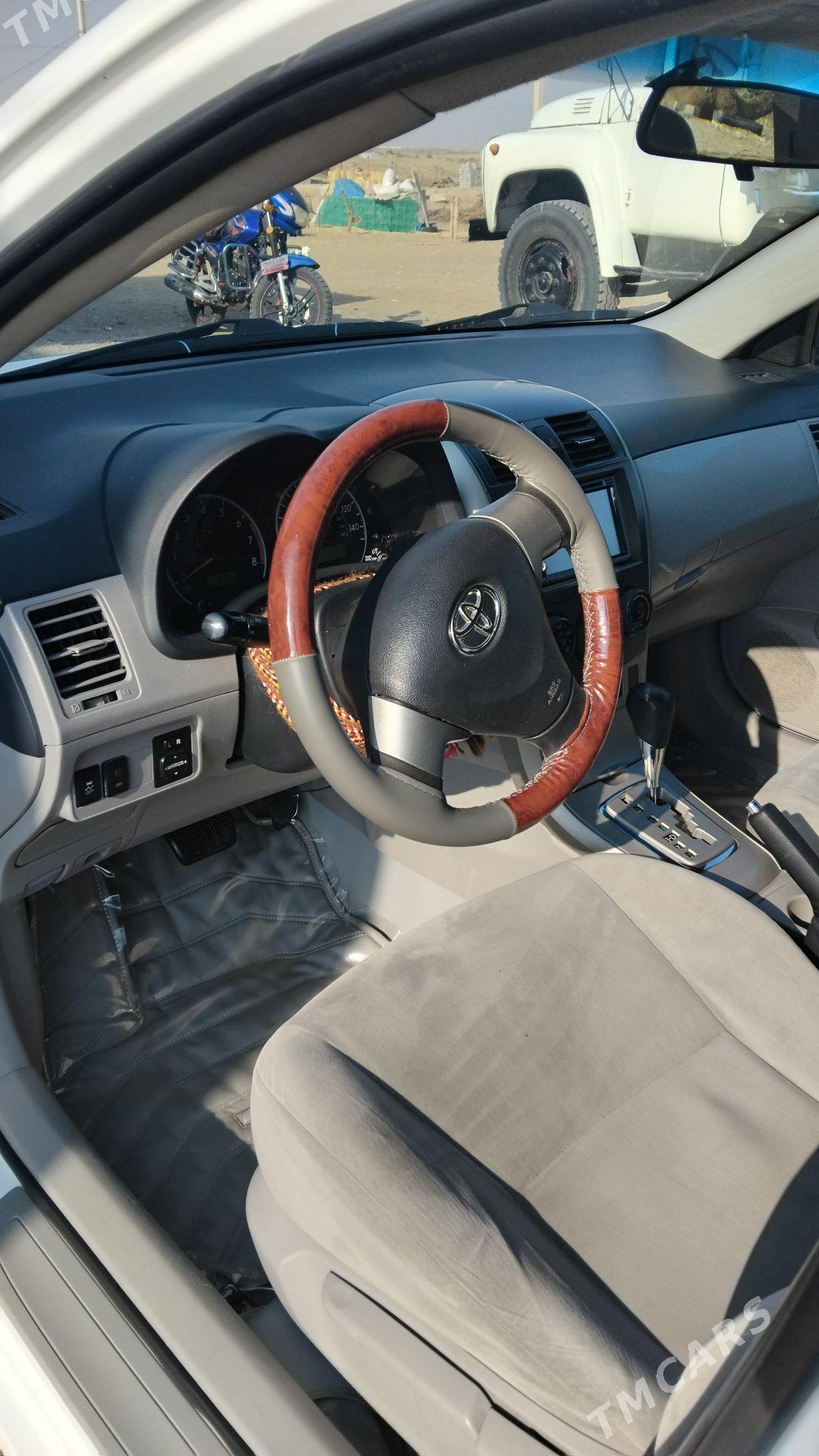 Toyota Corolla 2011 - 200 000 TMT - Ашхабад - img 6