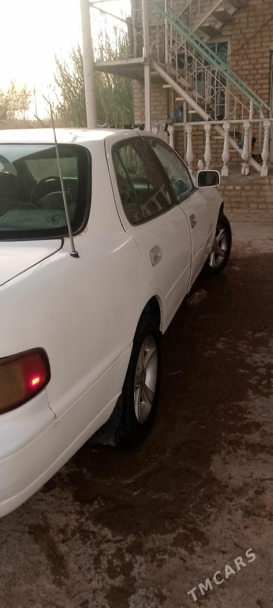 Toyota Camry 1996 - 70 000 TMT - Векильбазар - img 4