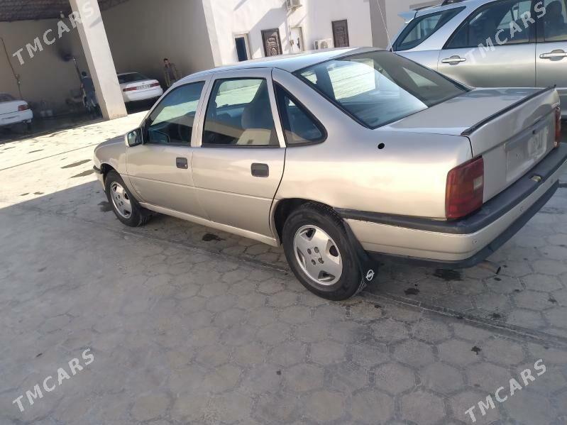 Opel Vectra 1992 - 30 000 TMT - Mary - img 3
