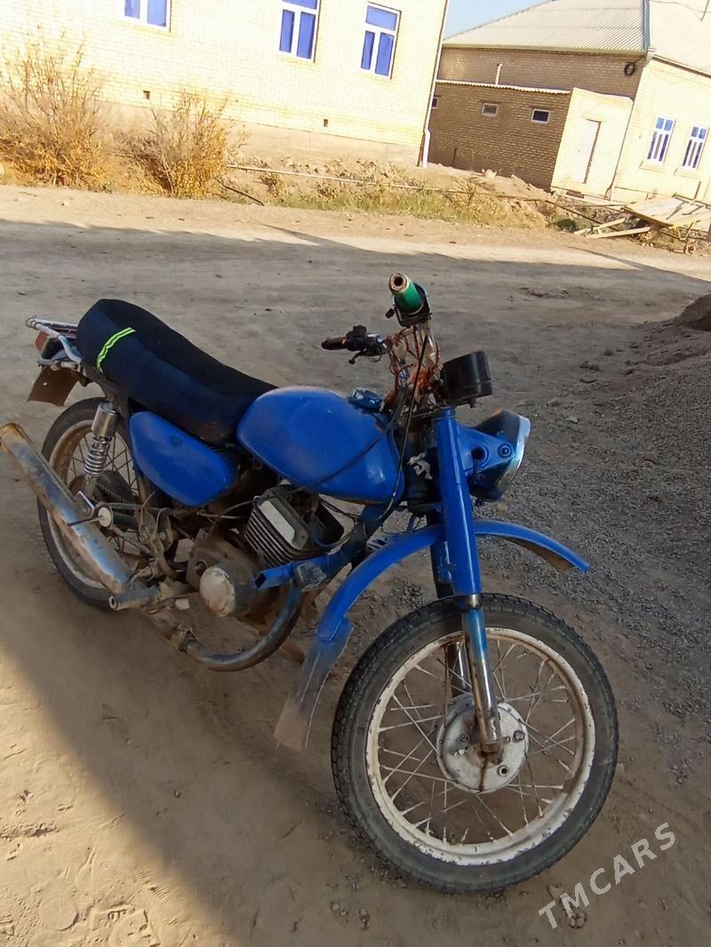 Iž Planeta 2011 - 5 000 TMT - Türkmengala - img 2