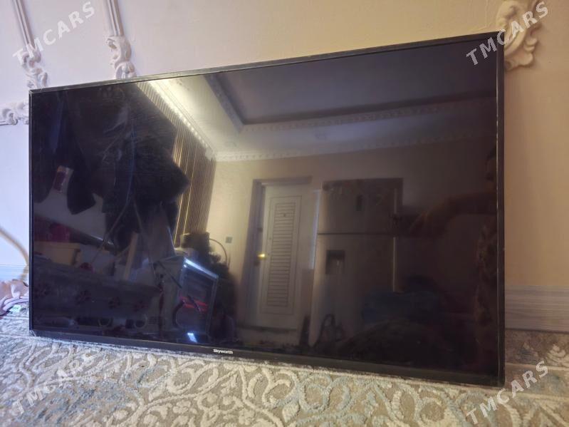 Skyworth 43 lik - Хитровка - img 1