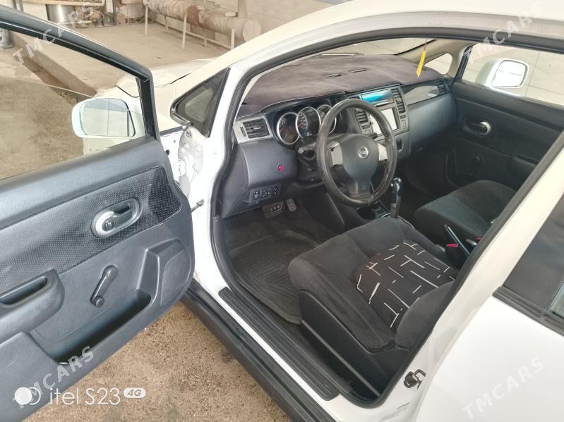 Nissan Versa 2009 - 110 000 TMT - Мары - img 2