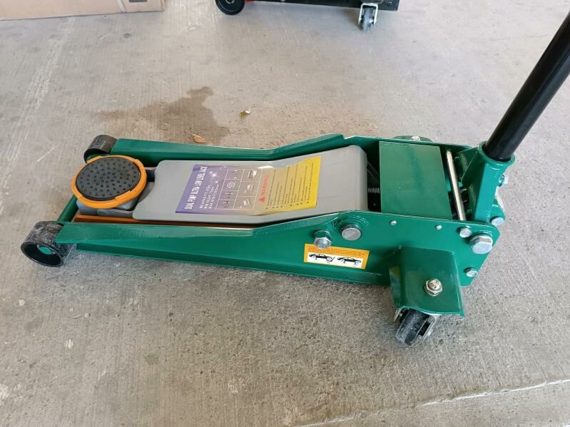 Domkrat Домкрат 1 750 TMT - Хитровка - img 2