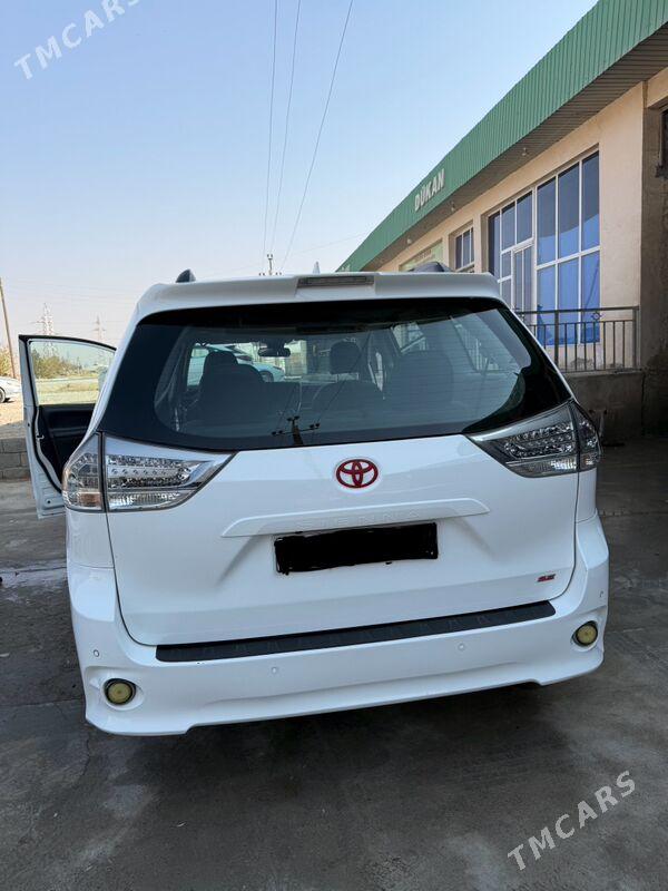Toyota Sienna 2019 - 440 000 TMT - Köýtendag - img 6