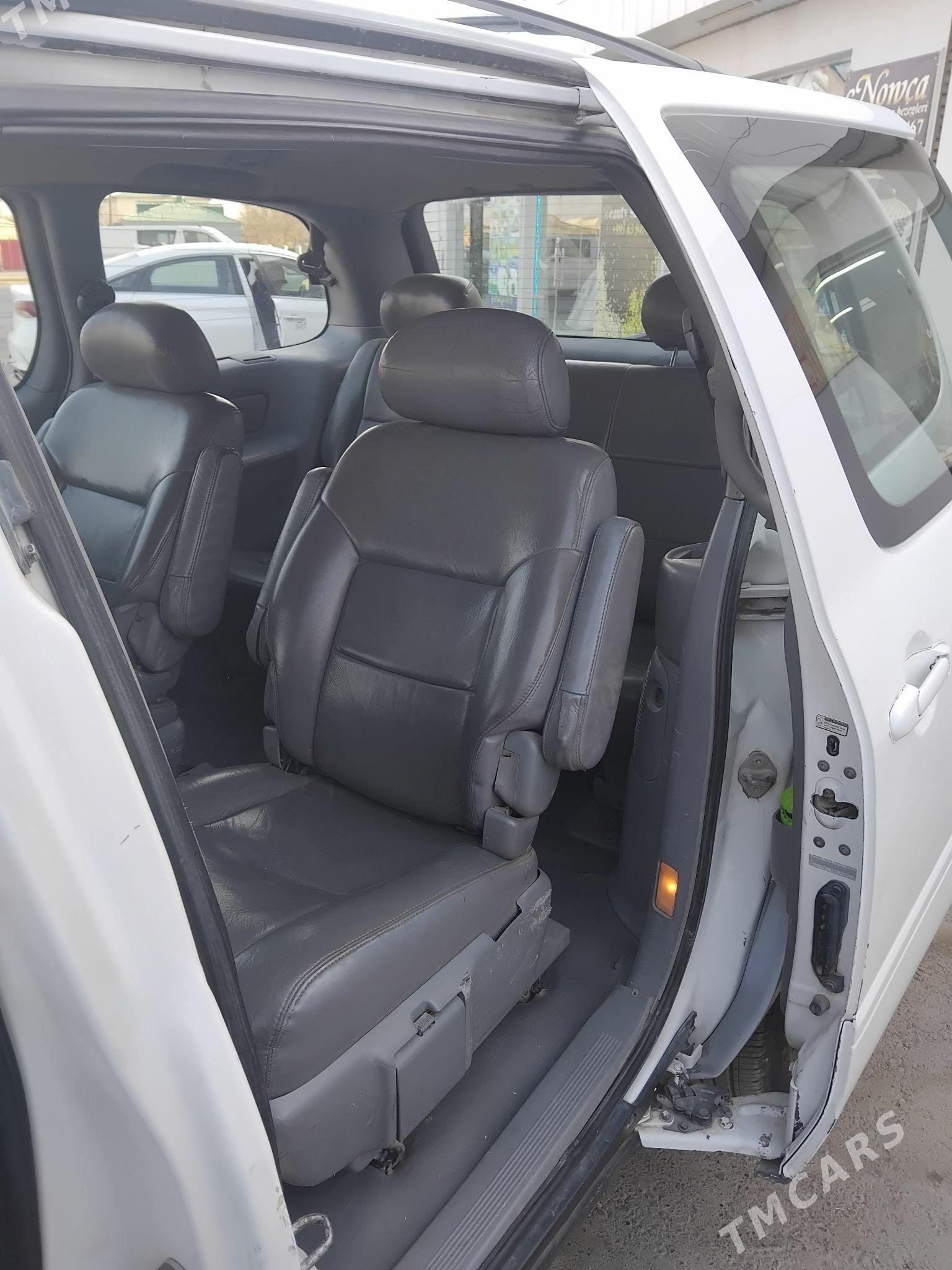 Toyota Sienna 2002 - 145 000 TMT - Tejen - img 4