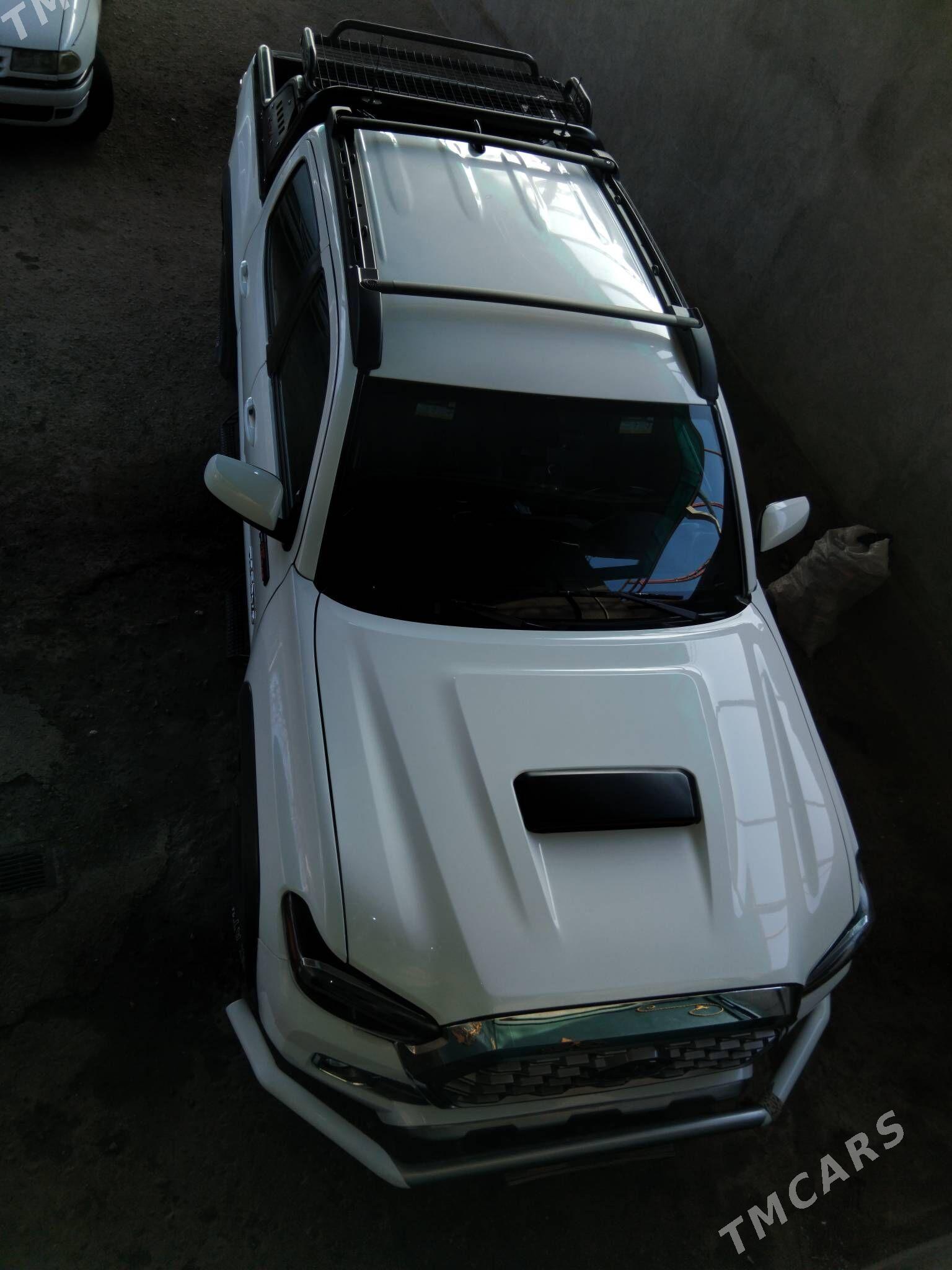 Toyota Tacoma 2021 - 420 000 TMT - Дашогуз - img 7