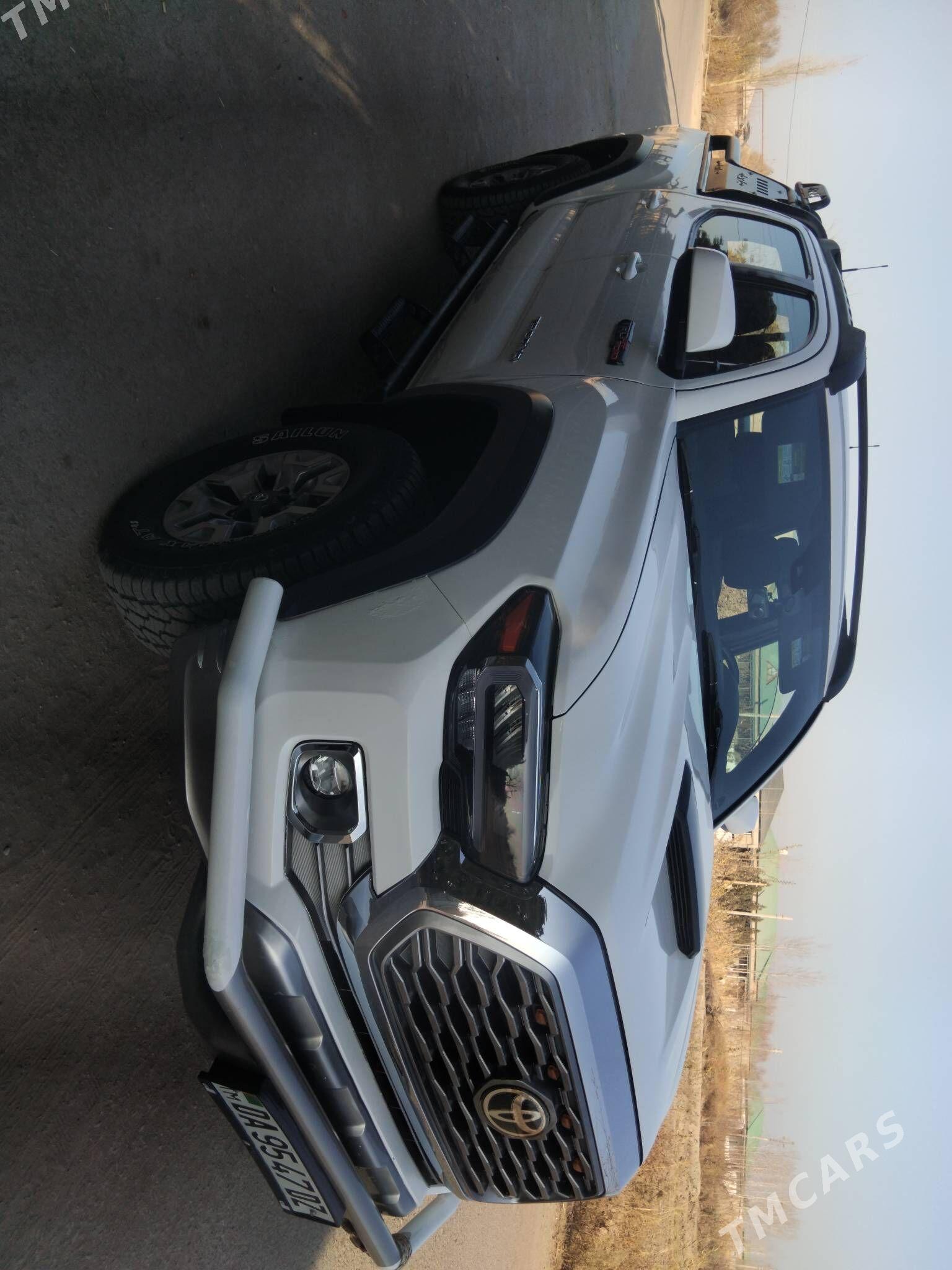 Toyota Tacoma 2021 - 420 000 TMT - Дашогуз - img 2