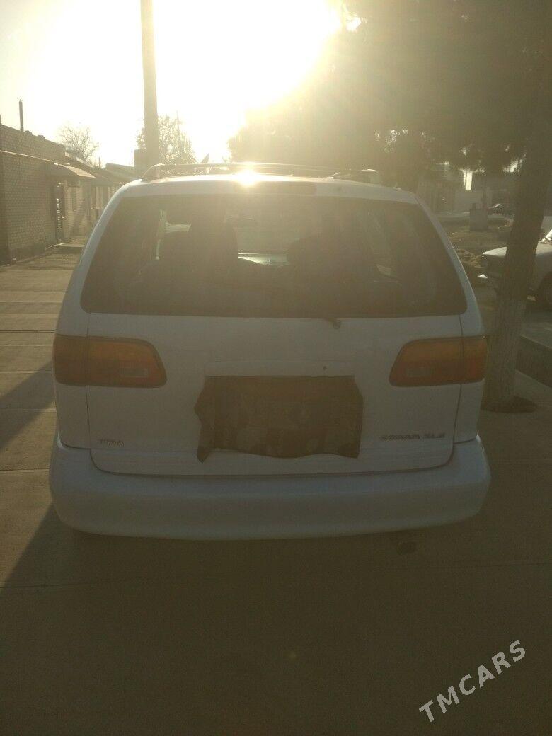 Toyota Sienna 1998 - 170 000 TMT - Сакарчага - img 4