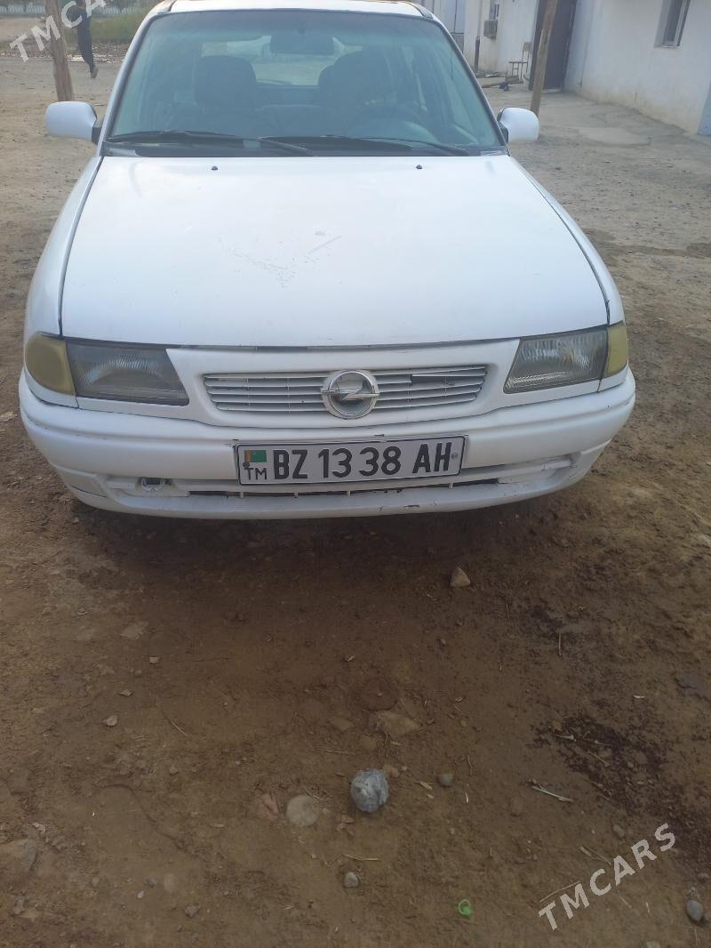 Opel Astra 1994 - 30 000 TMT - Bedew - img 6
