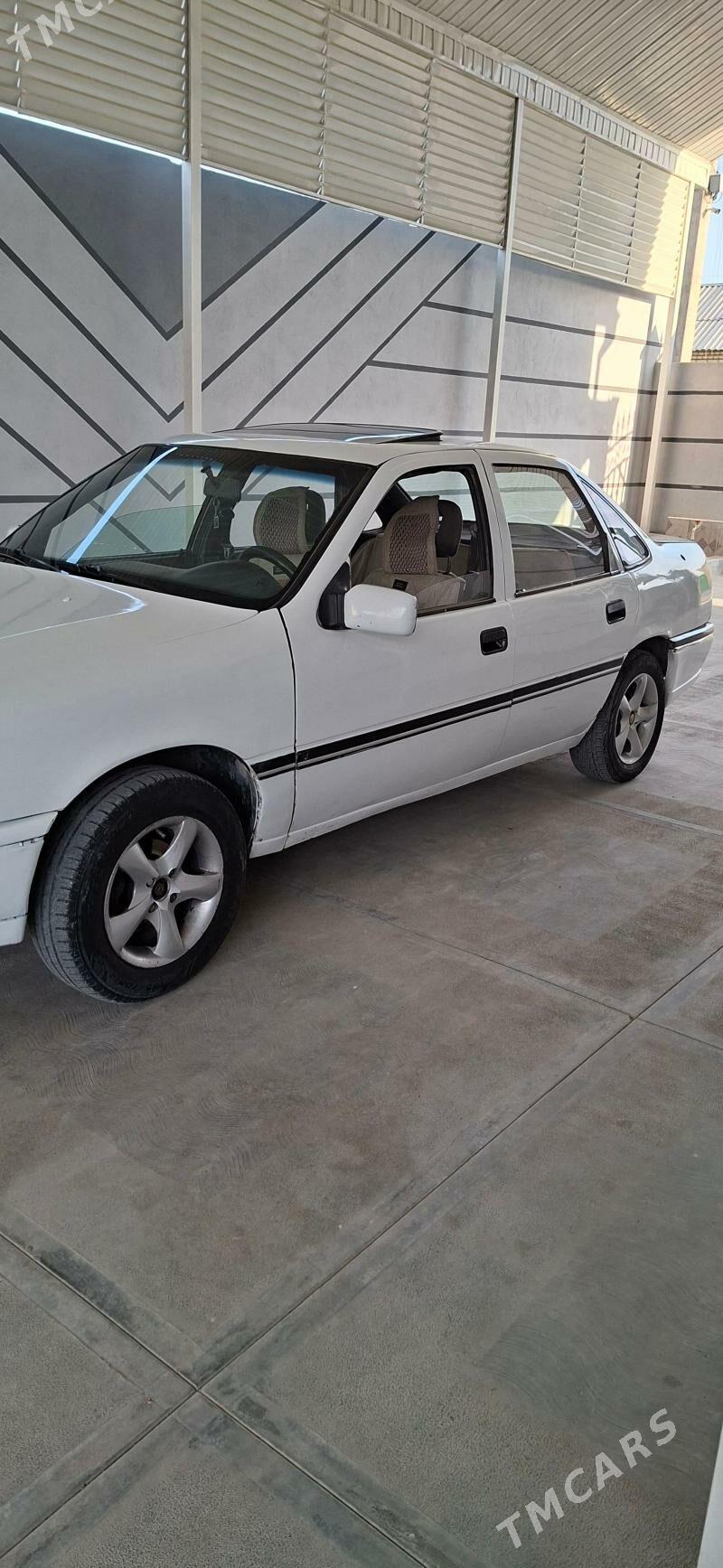 Opel Vectra 1989 - 33 000 TMT - Гёкдепе - img 2