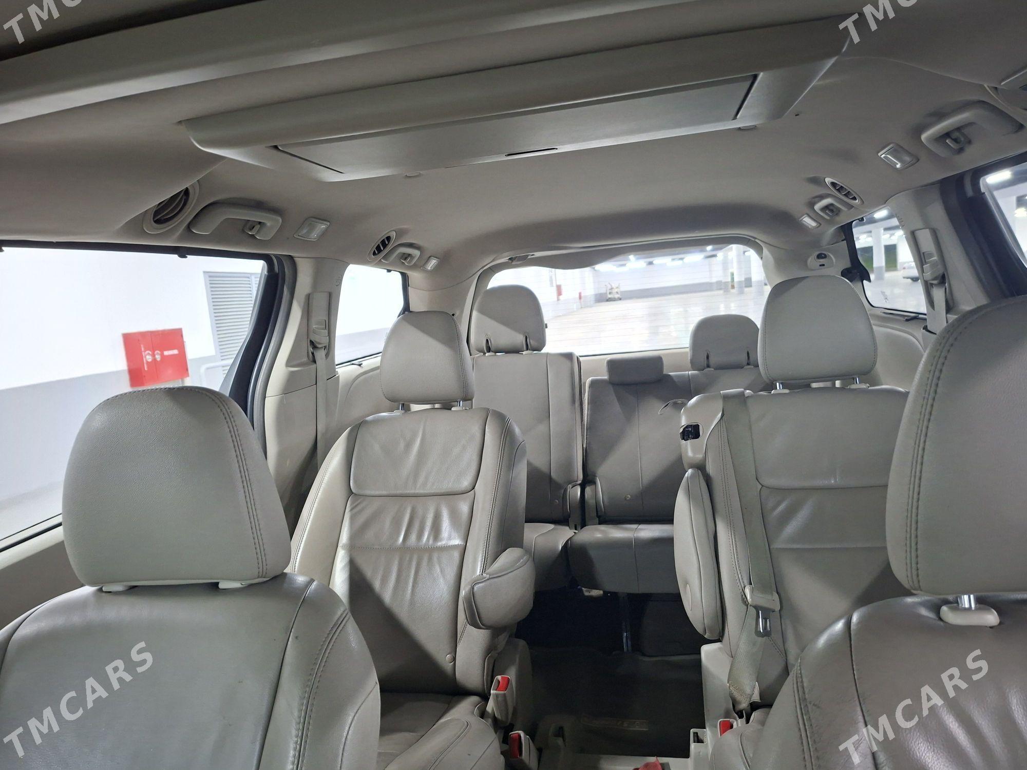 Toyota Sienna 2016 - 352 000 TMT - Ашхабад - img 6