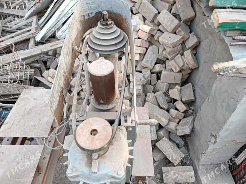 Swerlo stanok Rasiski - Чарджоу - img 2