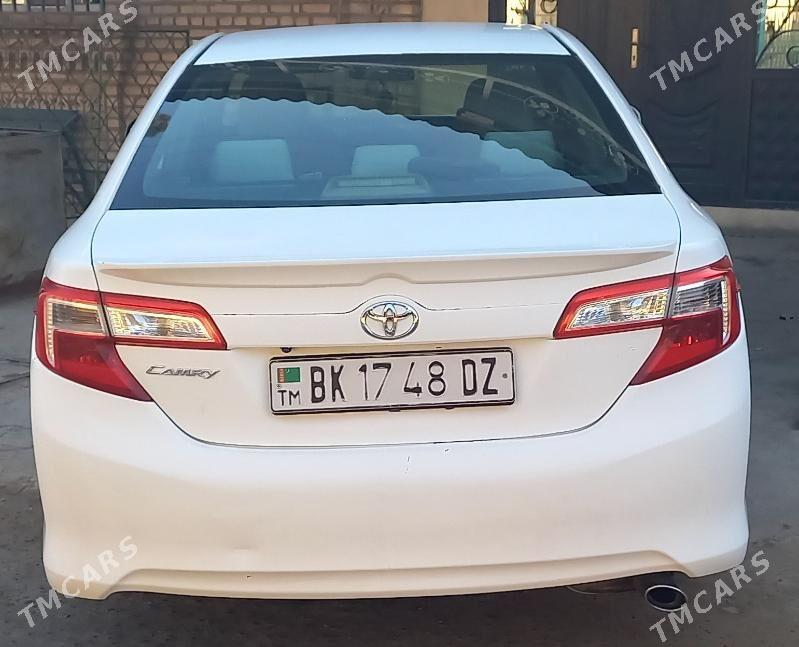 Toyota Camry 2012 - 250 000 TMT - Дашогуз - img 3