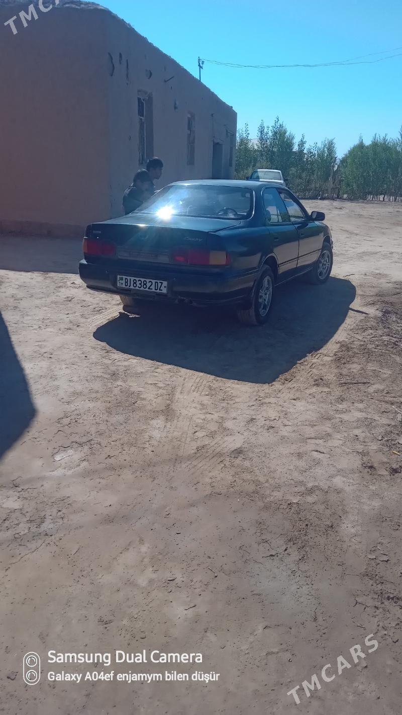 Toyota Camry 1992 - 45 000 TMT - Болдумсаз - img 3