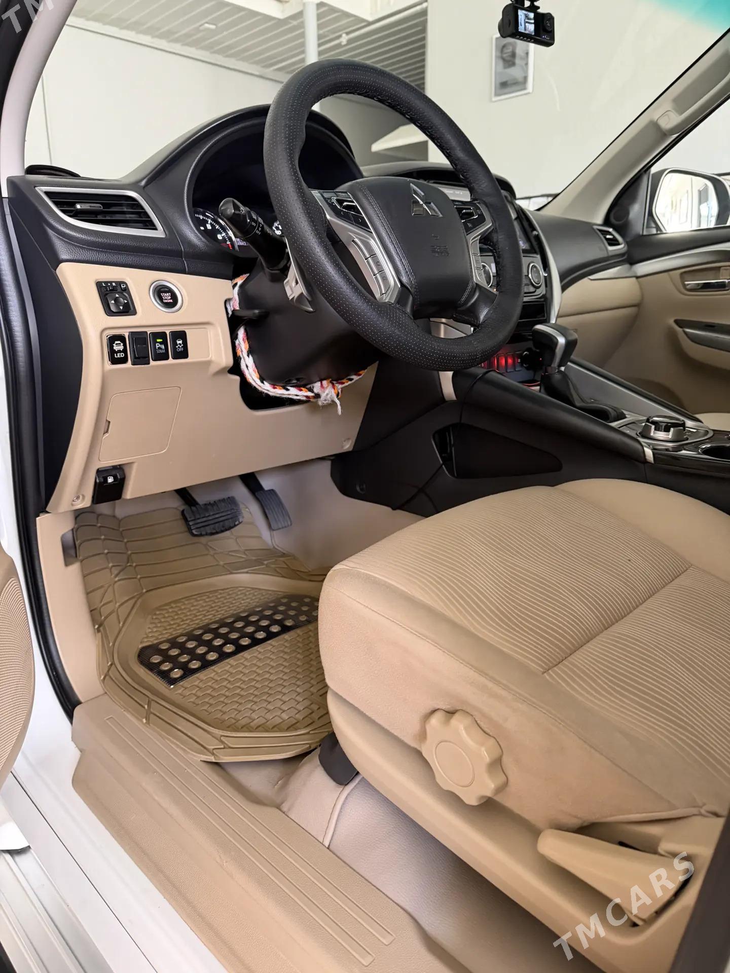 Mitsubishi Montero Sport 2019 - 384 000 TMT - Ашхабад - img 5