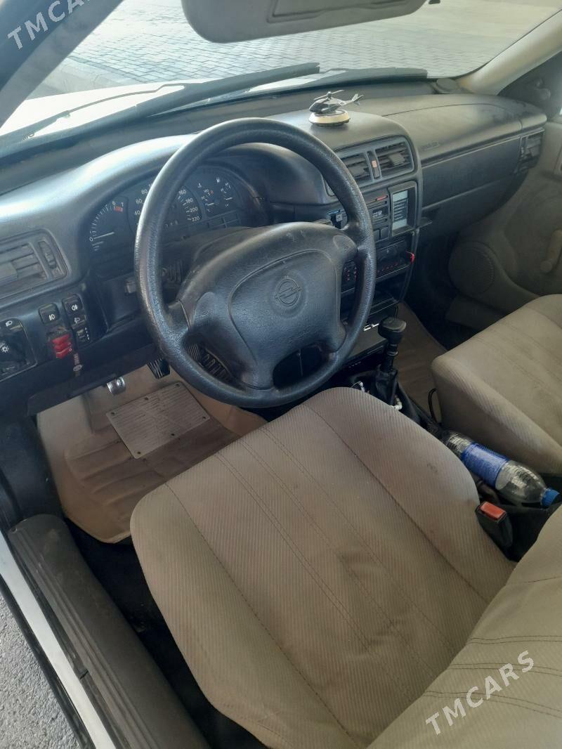 Opel Vectra 1994 - 33 000 TMT - Туркменбаши - img 3