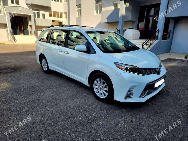 Toyota Sienna 2019 - 420 000 TMT - Байрамали - img 3
