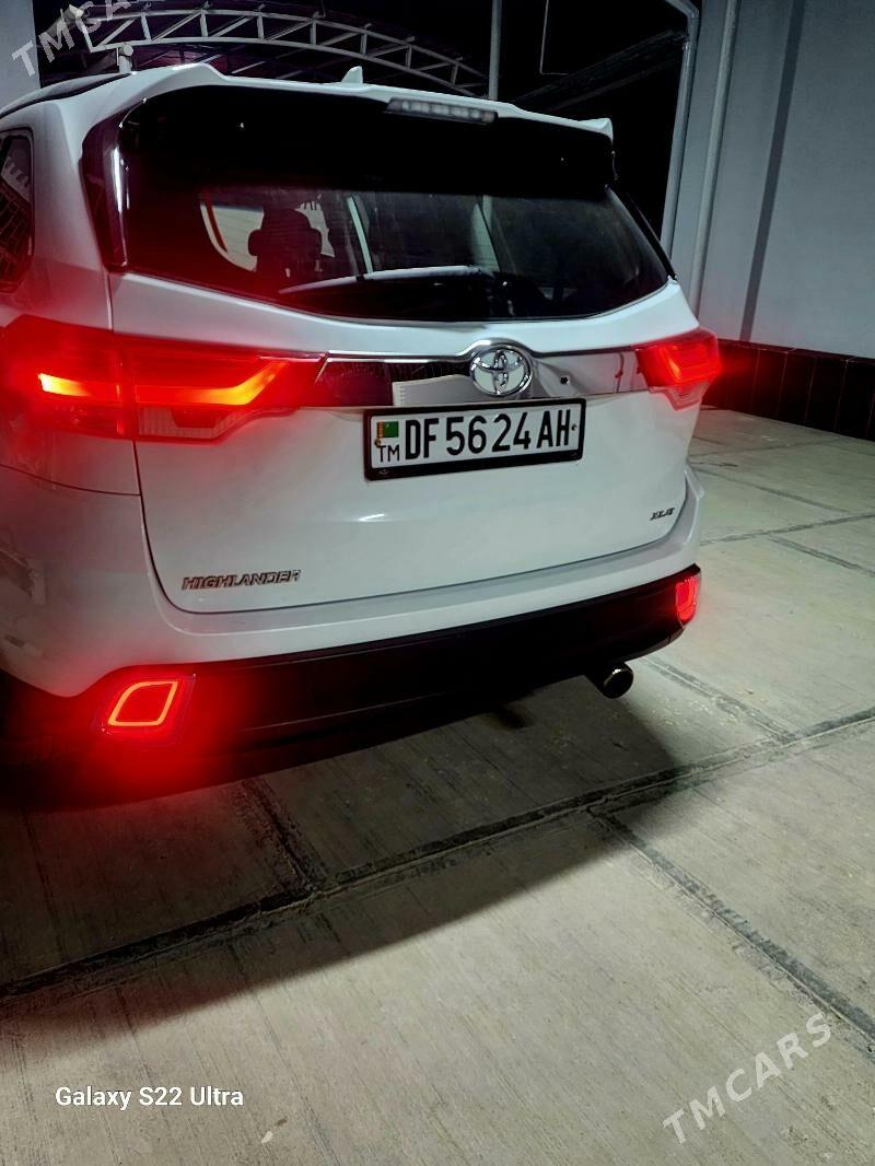 Toyota Highlander 2018 - 400 000 TMT - Tejen - img 3