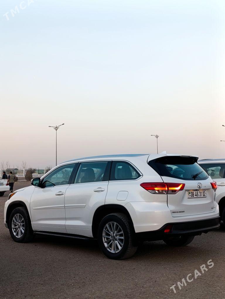 Toyota Highlander 2018 - 500 000 TMT - Şabat etr. - img 2