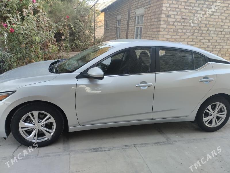 Nissan Sentra 2022 - 200 000 TMT - Мары - img 6