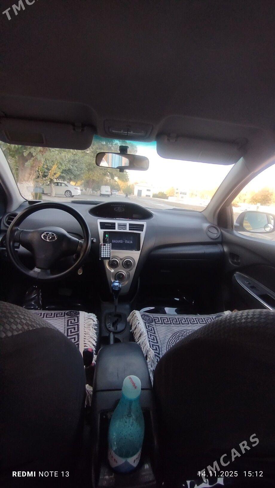 Toyota Yaris 2006 - 132 000 TMT - Büzmeýin - img 7