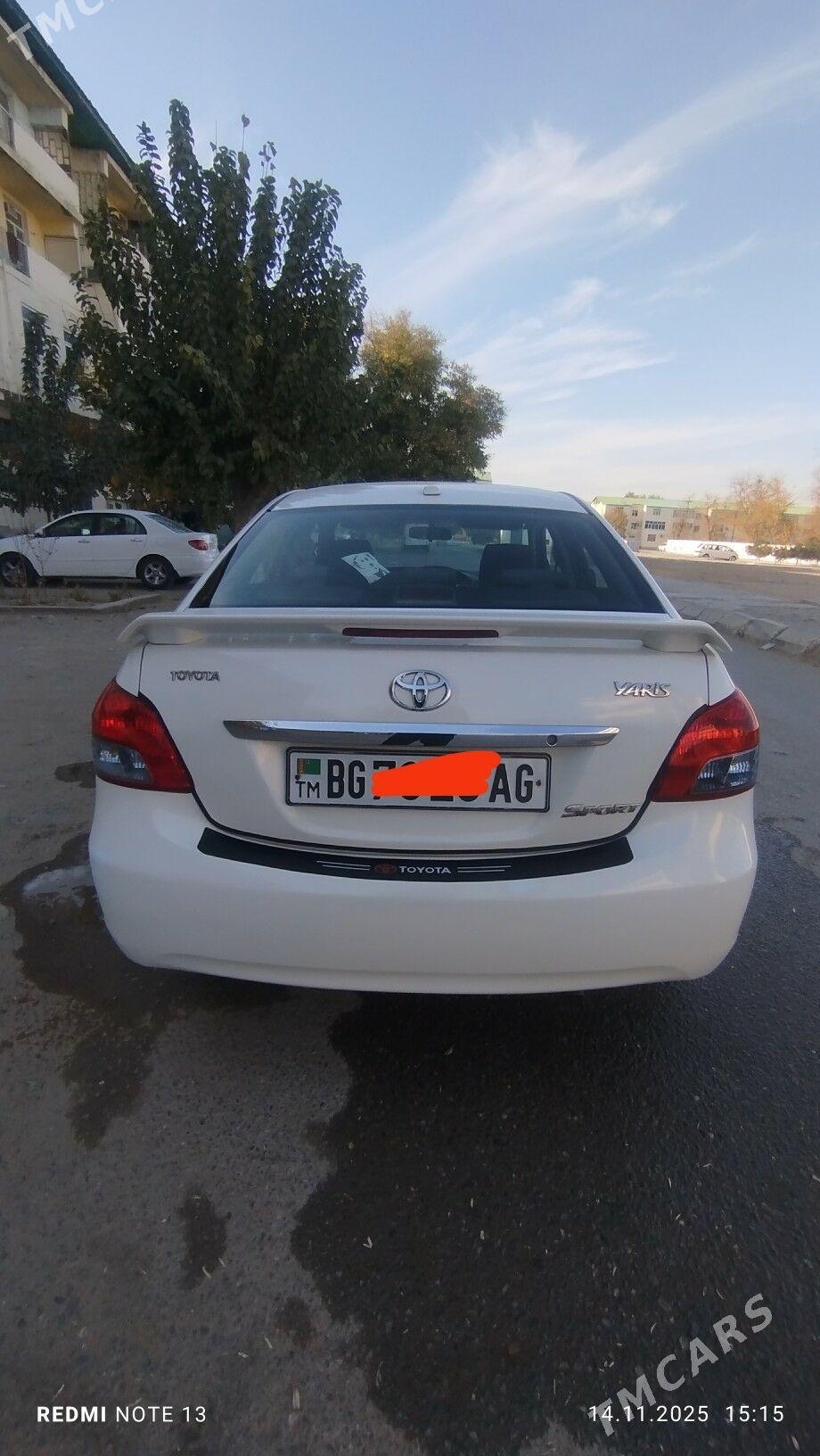 Toyota Yaris 2006 - 132 000 TMT - Büzmeýin - img 4