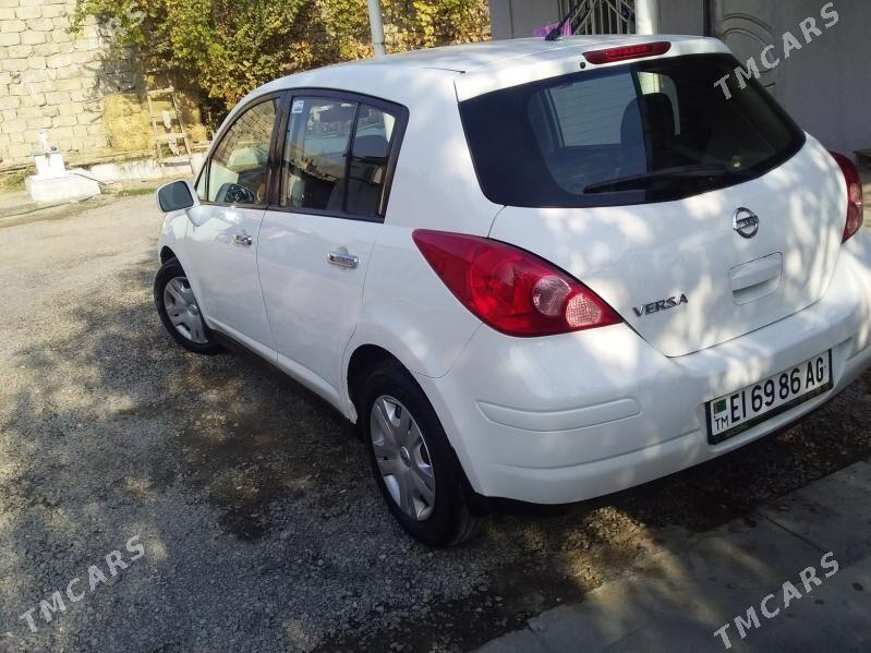 Nissan Versa 2010 - 133 000 TMT - Ашхабад - img 1