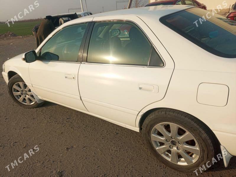 Toyota Camry 2000 - 145 000 TMT - Саят - img 3