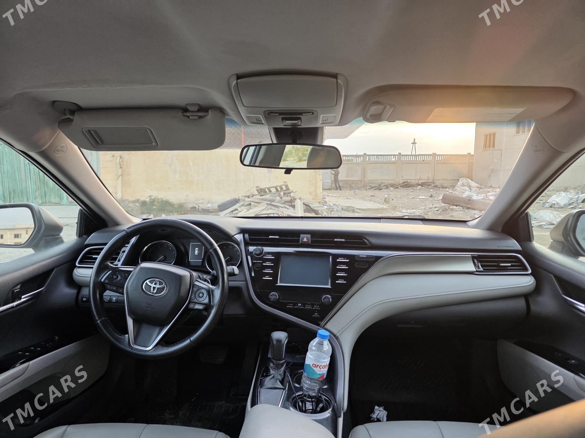 Toyota Camry 2019 - 300 000 TMT - Мары - img 4