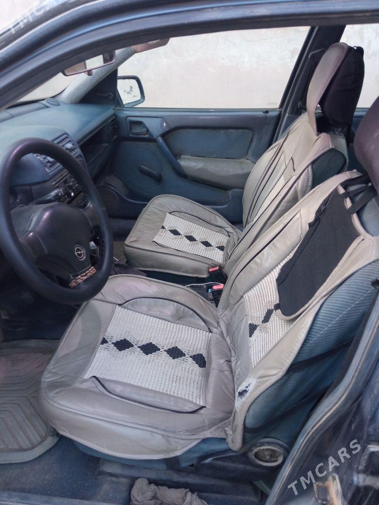 Opel Vectra 1989 - 25 000 TMT - Gurbansoltan Eje - img 8