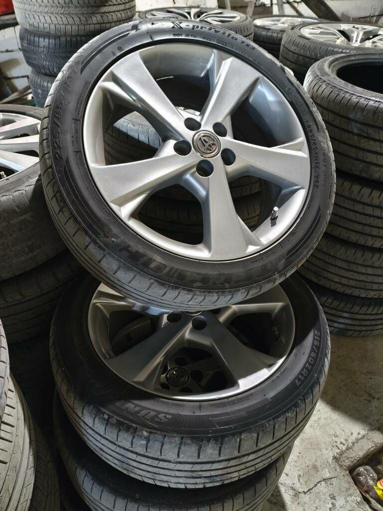 karolla ekskilziv R17 3 000 TMT - Багир - img 2