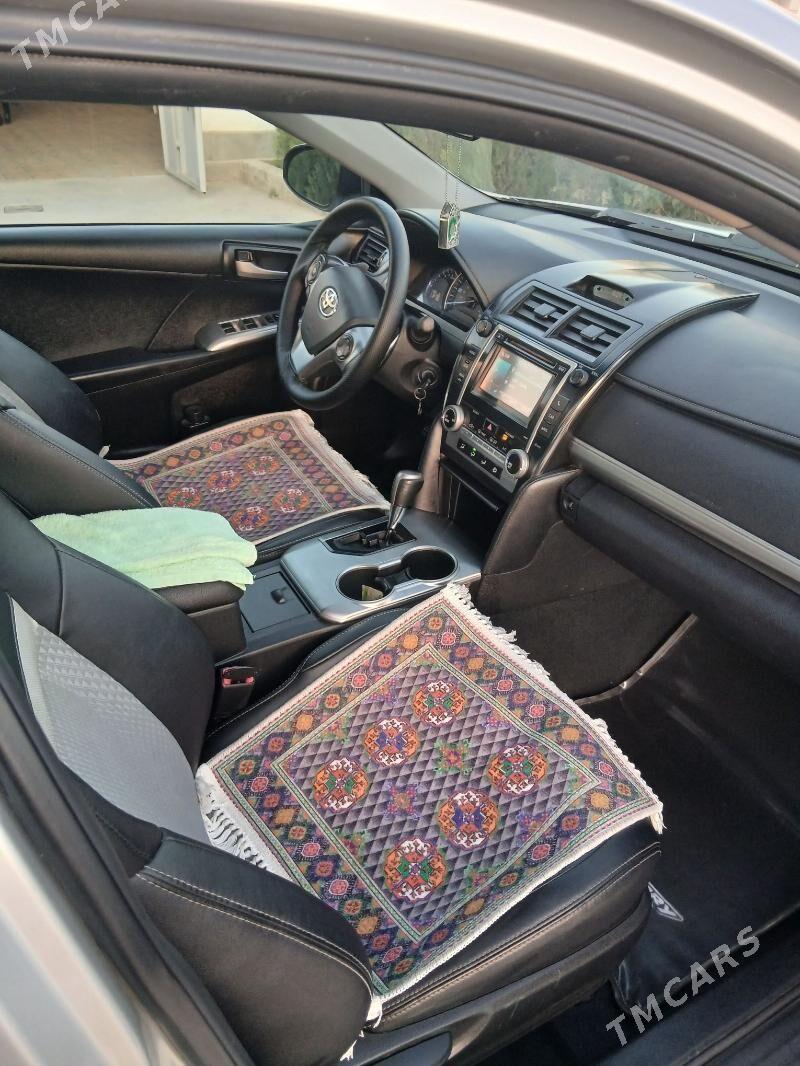 Toyota Camry 2011 - 220 000 TMT - Бедев - img 3
