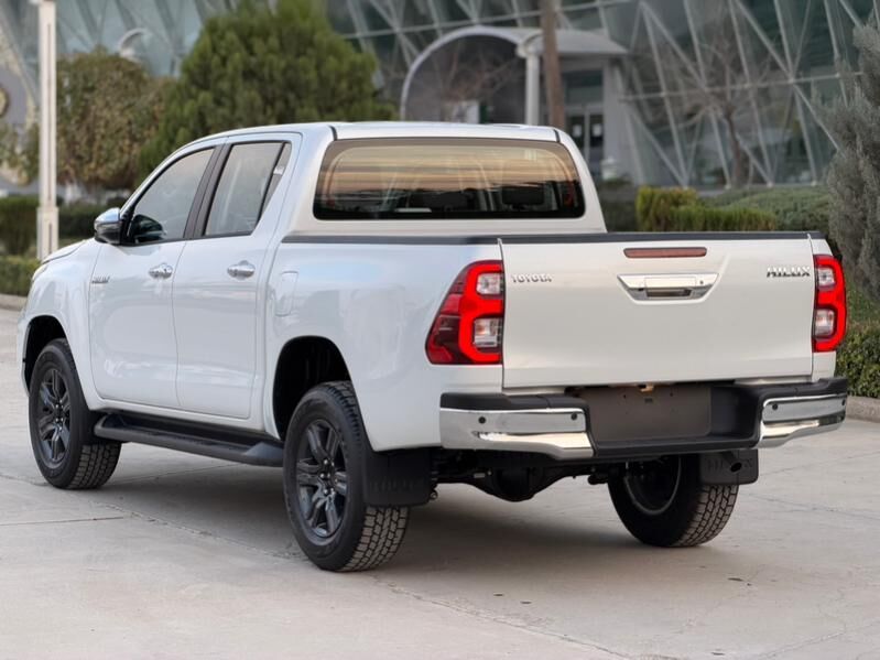 Toyota Hilux 2024 - 663 000 TMT - 11 мкр - img 6