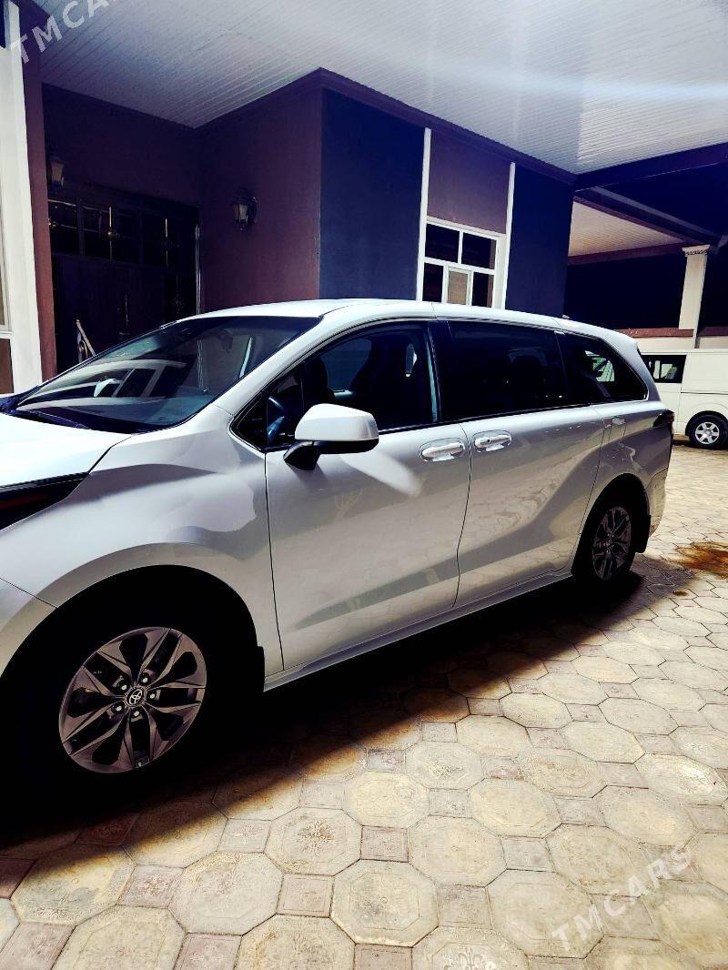 Toyota Sienna 2021 - 450 000 TMT - Мары - img 2