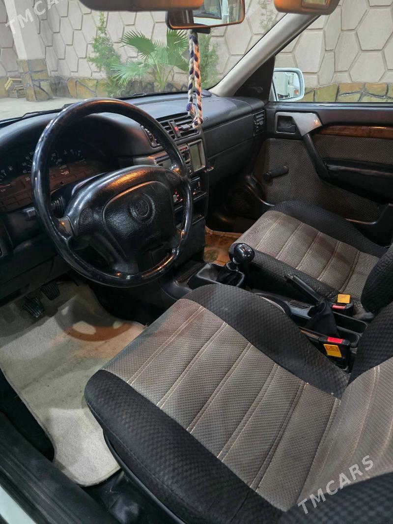 Opel Vectra 1994 - 50 000 TMT - Бахарден - img 6