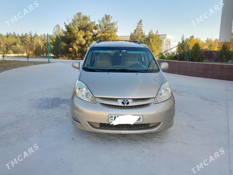 Toyota Sienna 2009 - 245 000 TMT - Гёкдепе - img 5